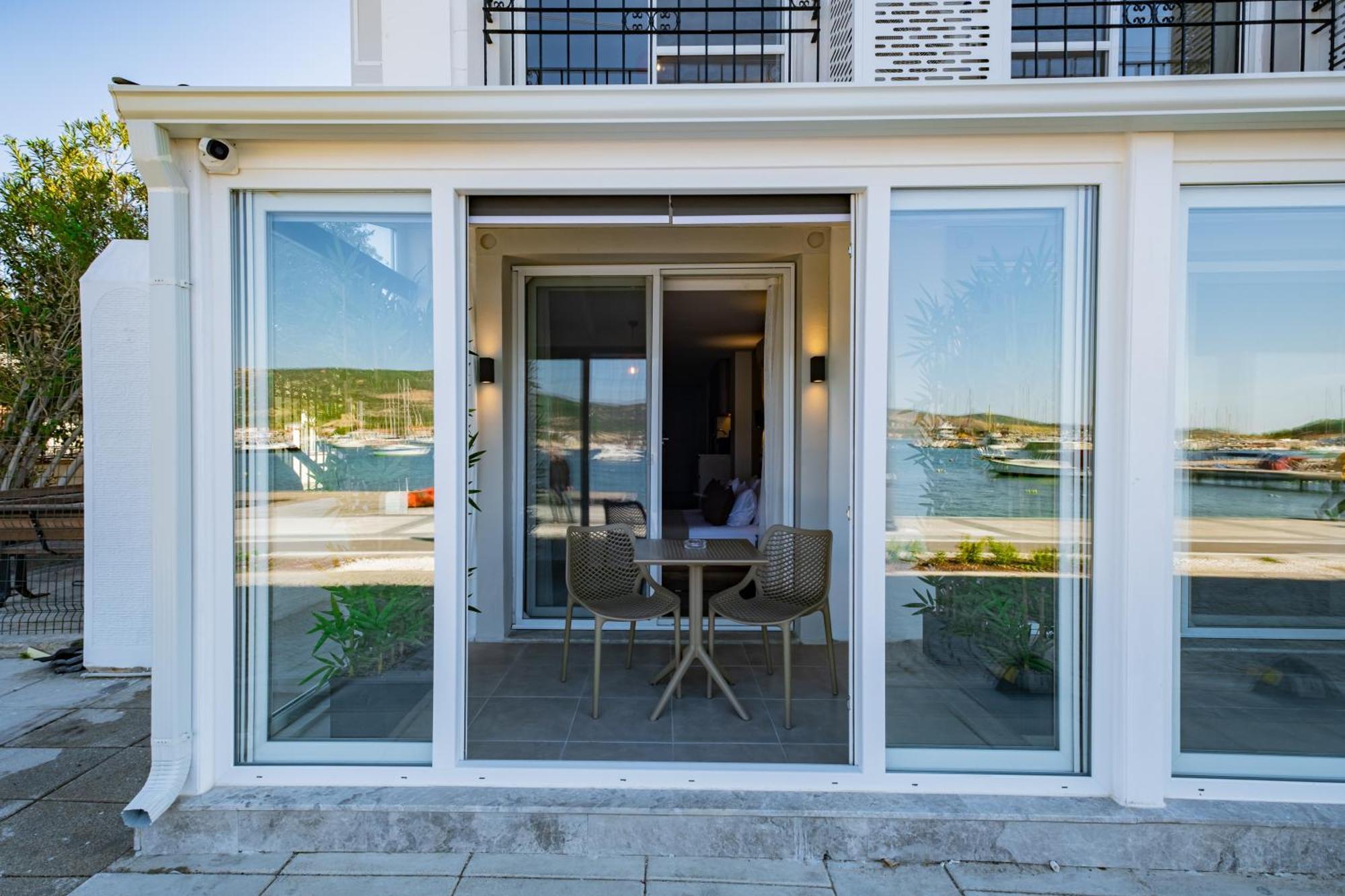 Bd Suites Foça Exterior photo