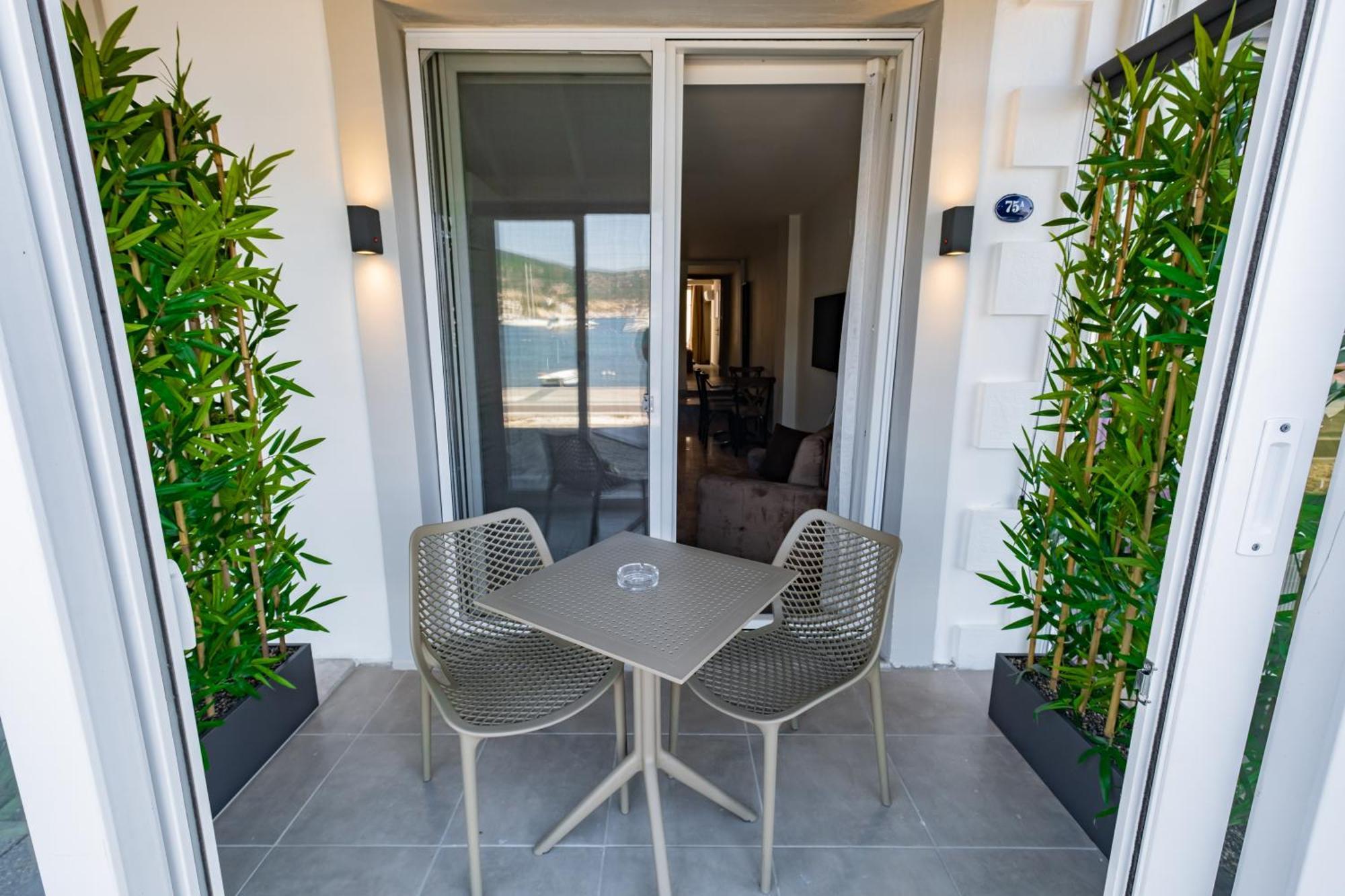Bd Suites Foça Exterior photo