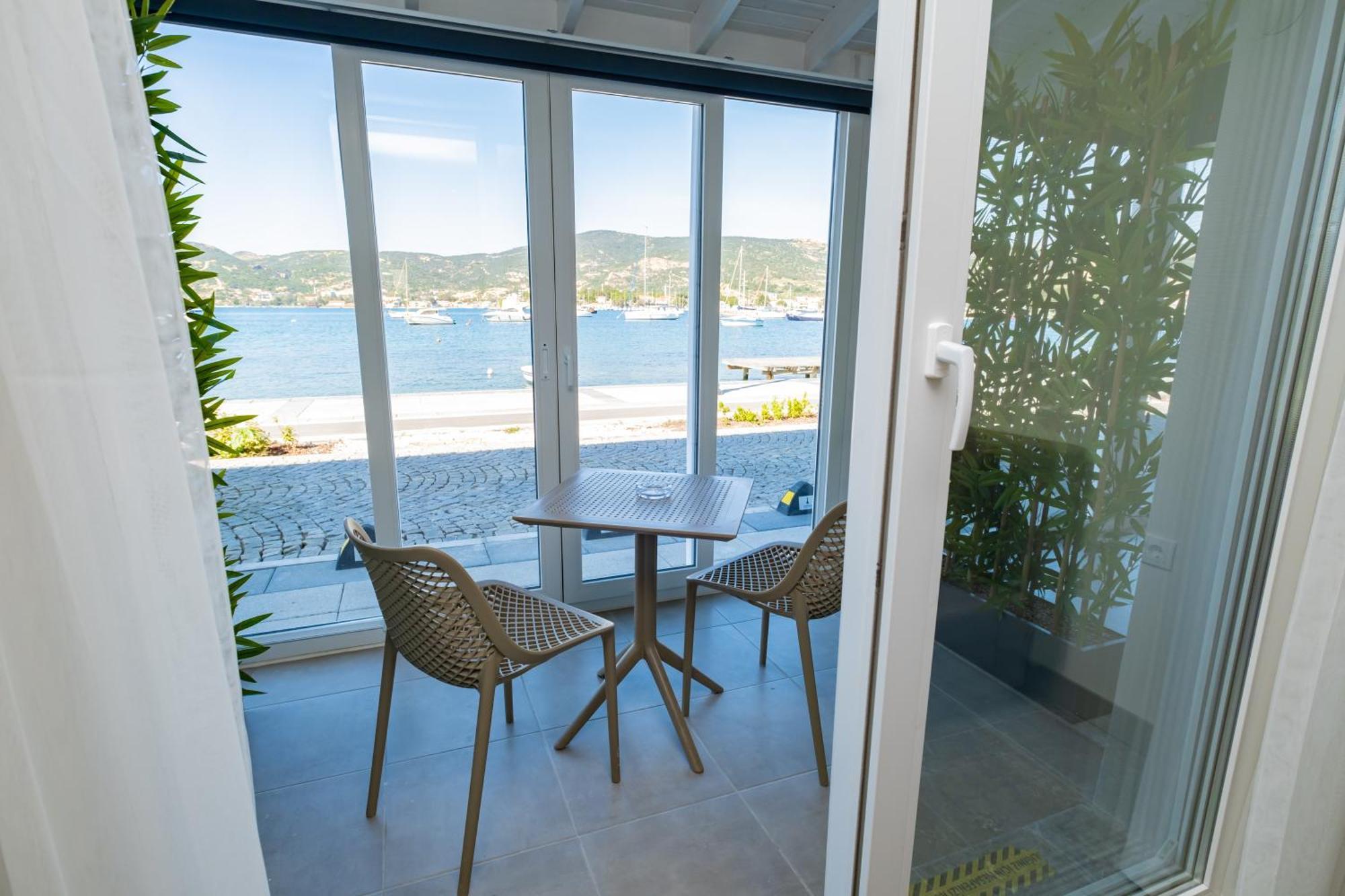 Bd Suites Foça Exterior photo