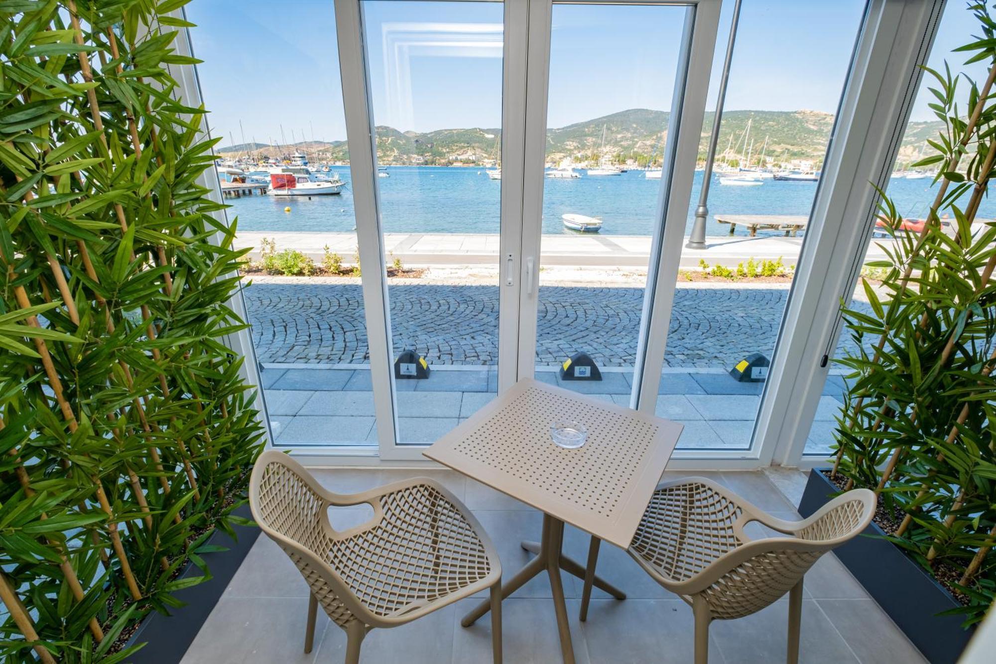 Bd Suites Foça Exterior photo